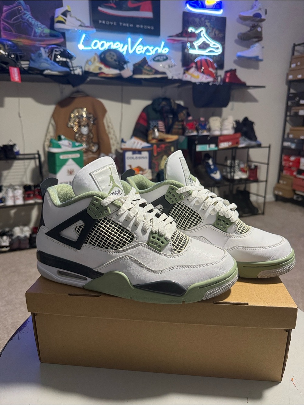 Jordan 4 Seafoam Size 10M